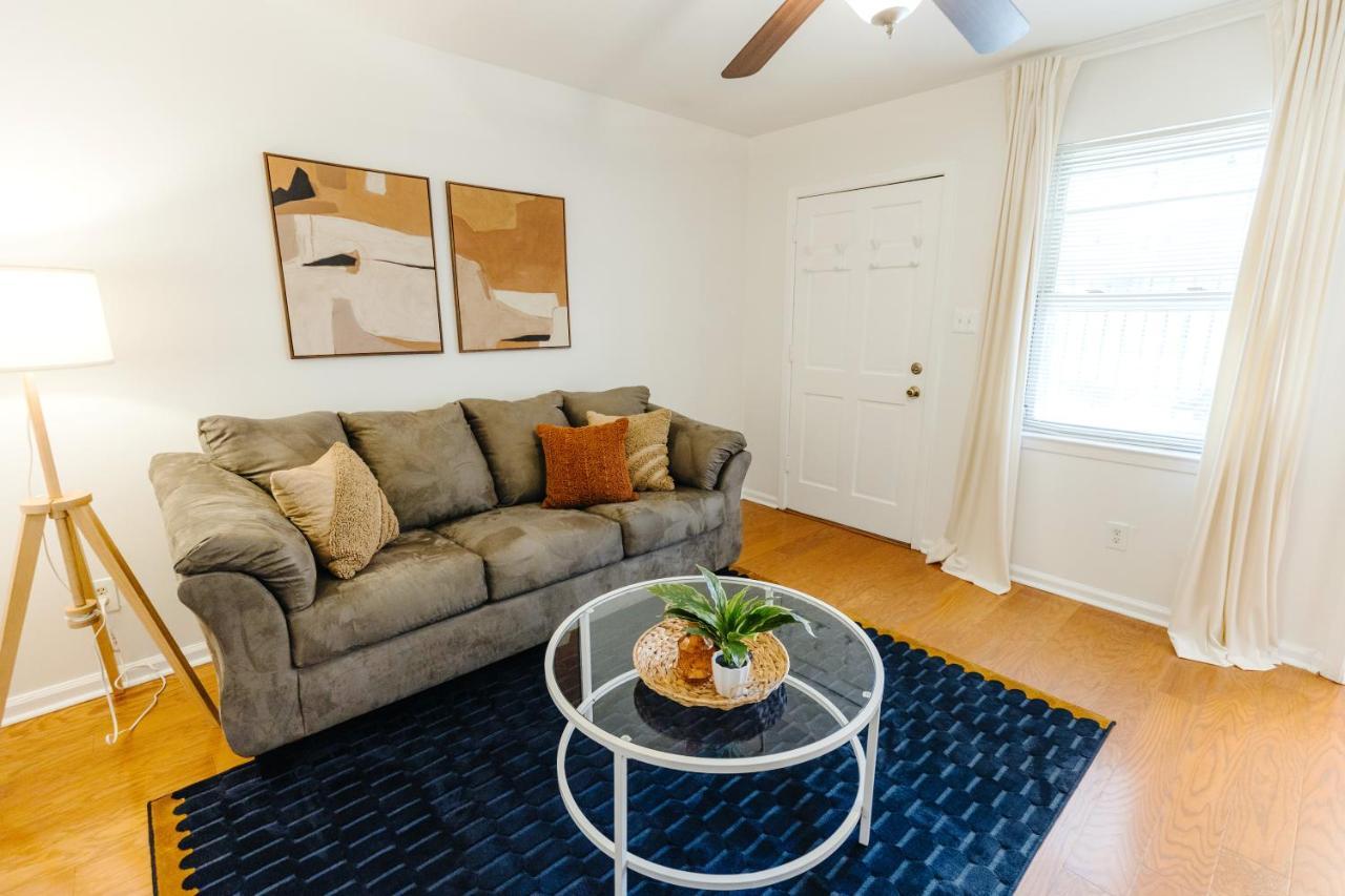 Centrally Located 2Br Overton Square Unit 2 Fast Wifi Free Parking Yes Pets Memphis Exterior foto